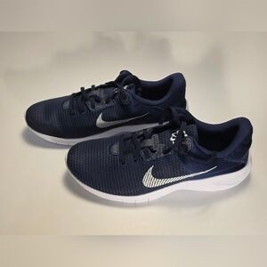 Nike Flex Experience Run 11 Size 10 Men